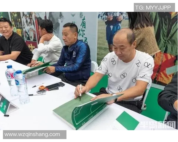 聚焦足球球星笔正版热潮揭秘收藏价值与球迷文化传承 聚焦足球球星笔正版热潮揭秘收藏价值与球迷文化传承